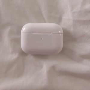 Airpods pro charging case